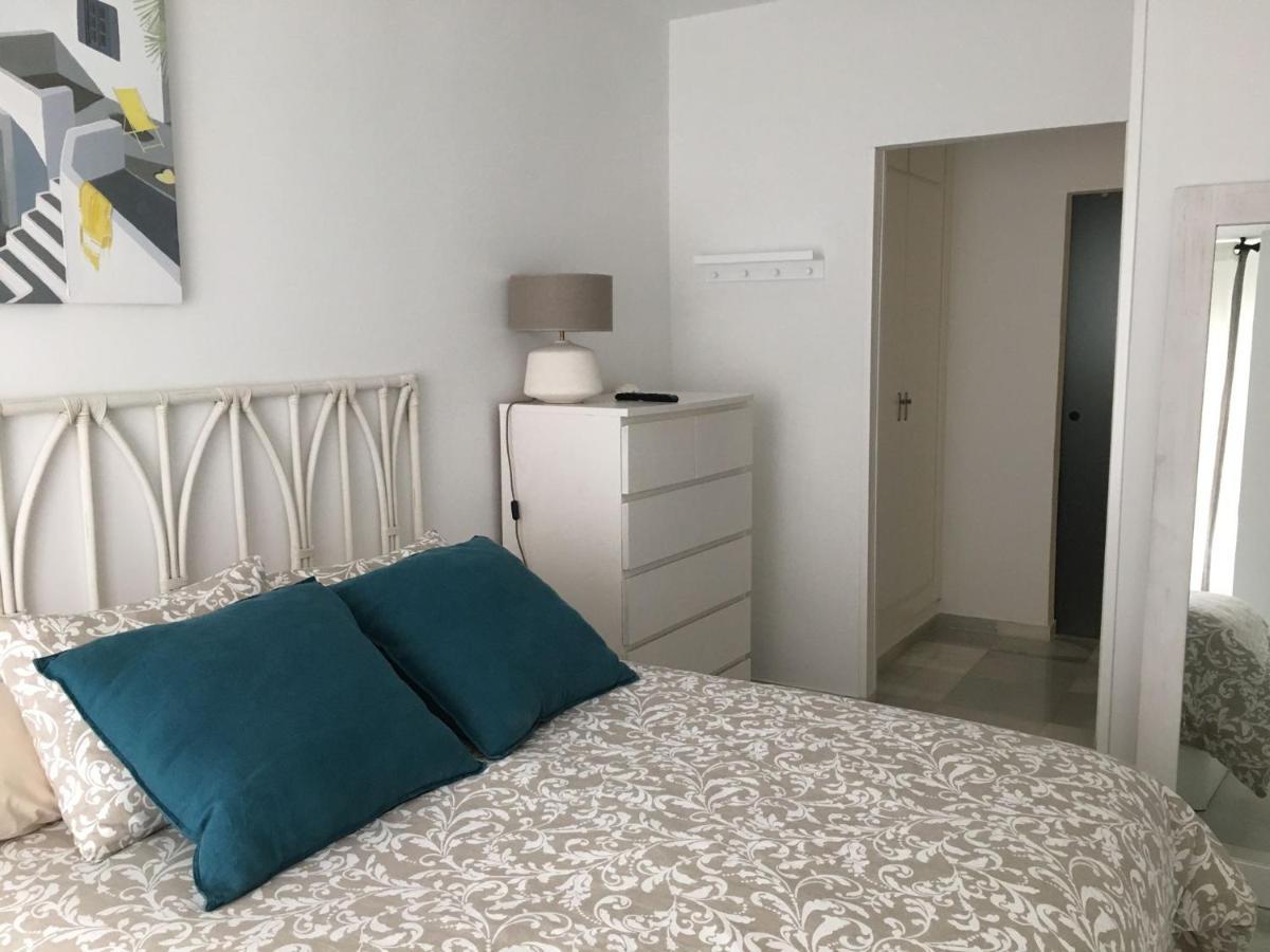 Apartamento En Primera Linea/Beachfront Apartment Fuengirola Exteriör bild