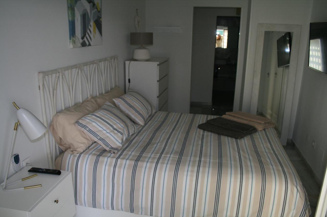 Apartamento En Primera Linea/Beachfront Apartment Fuengirola Exteriör bild