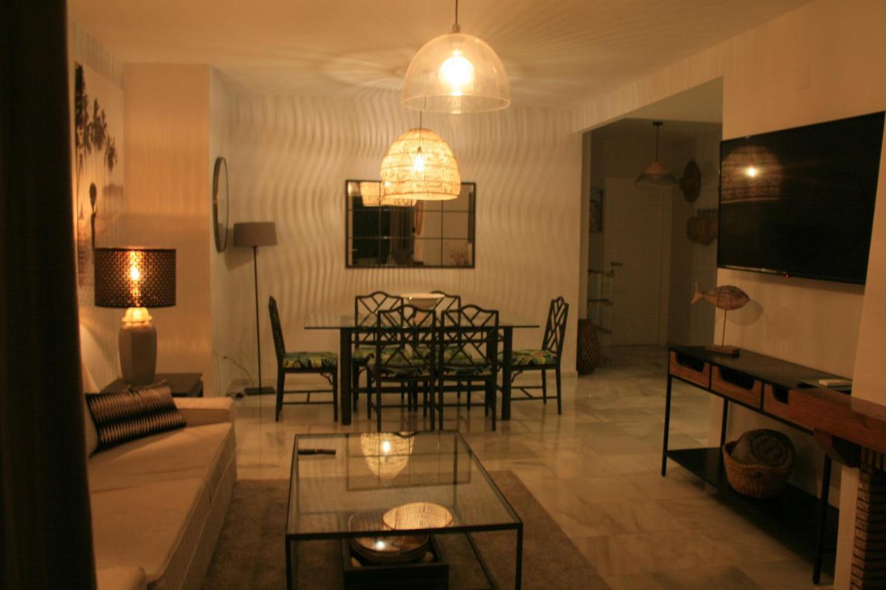 Apartamento En Primera Linea/Beachfront Apartment Fuengirola Exteriör bild